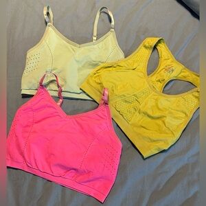 Sport bra Bundle in size small.